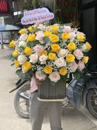 Giỏ Hoa Chúc Mừng